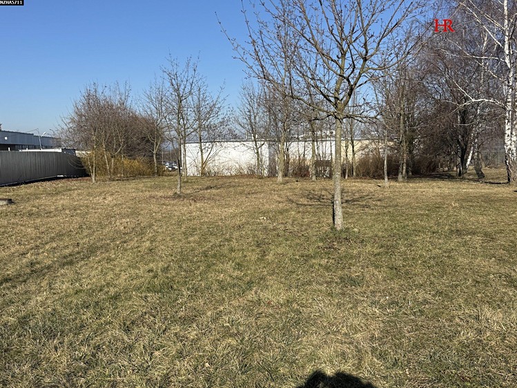 Prodej stavebního pozemku 1 231 m² - foto 1