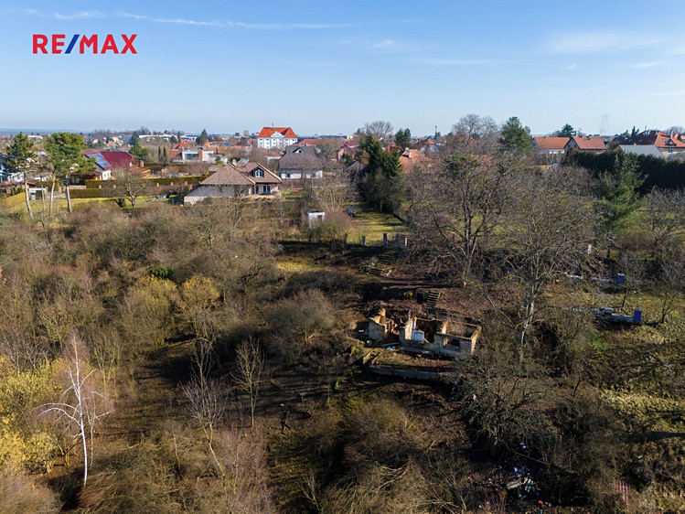Prodej stavebního pozemku 1 872 m² - foto 8