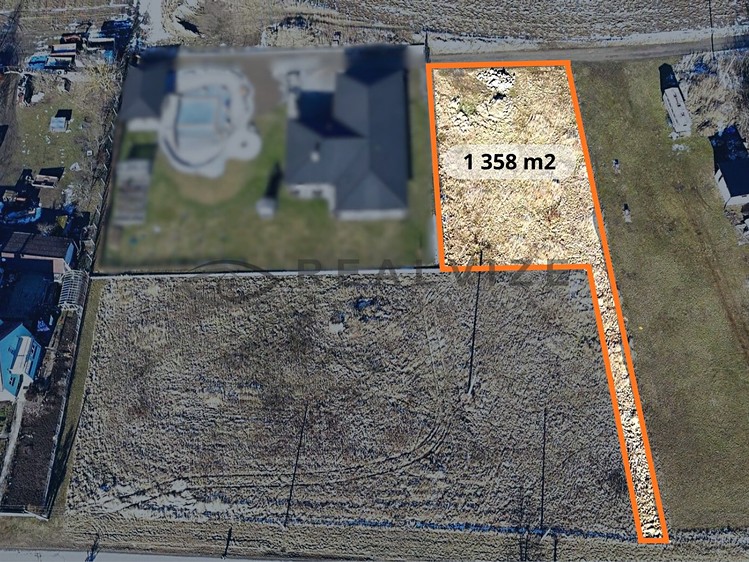 Prodej stavebního pozemku 1 358 m² - foto 1