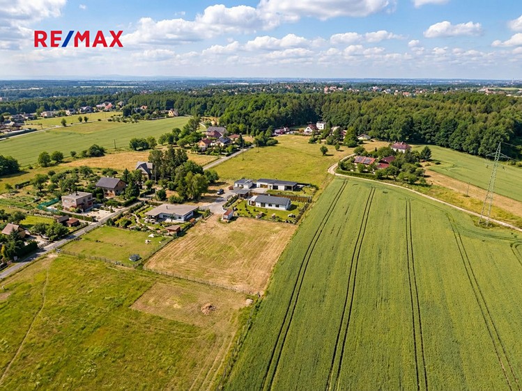 Prodej stavebního pozemku 1 255 m² - foto 4