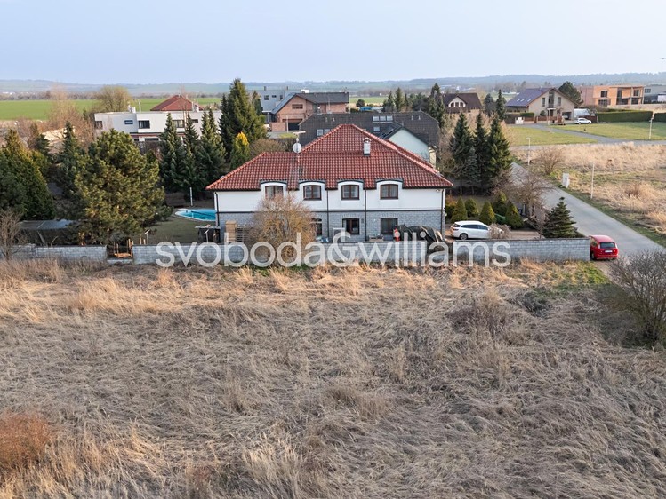 Prodej stavebního pozemku 2 108 m² - foto 3