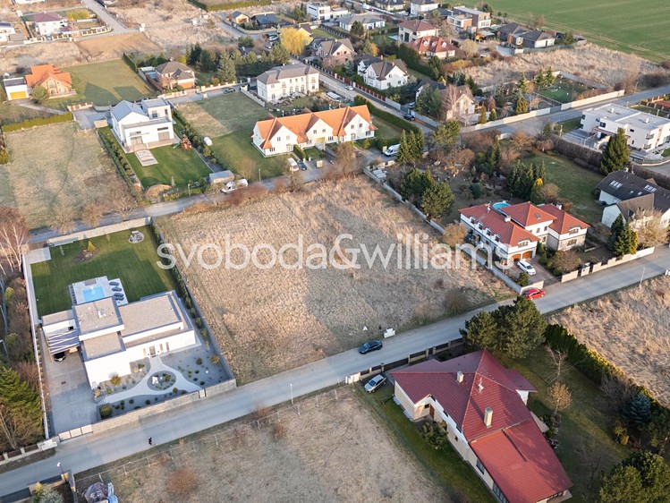 Prodej stavebního pozemku 2 108 m² - foto 6