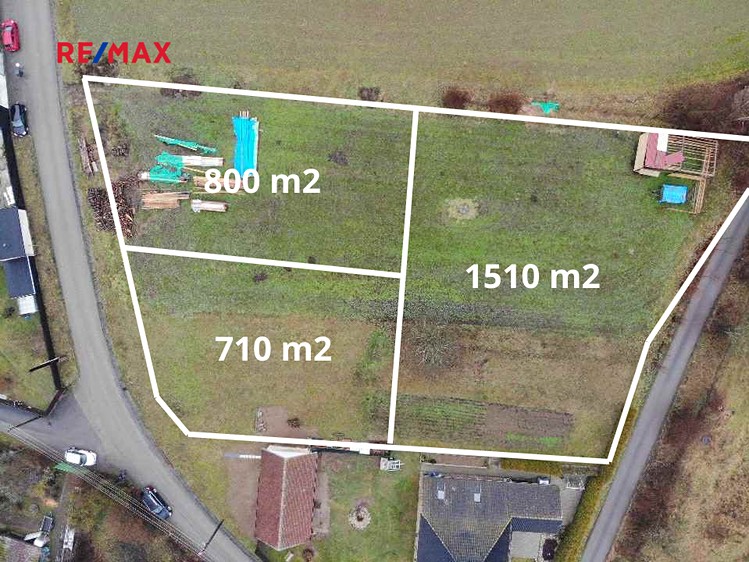 Prodej stavebního pozemku 710 m² - foto 3