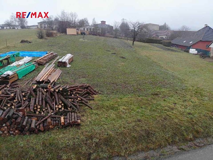 Prodej stavebního pozemku 710 m² - foto 8