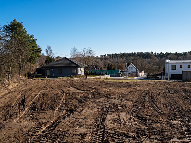 Prodej stavebního pozemku 961 m² - foto 5