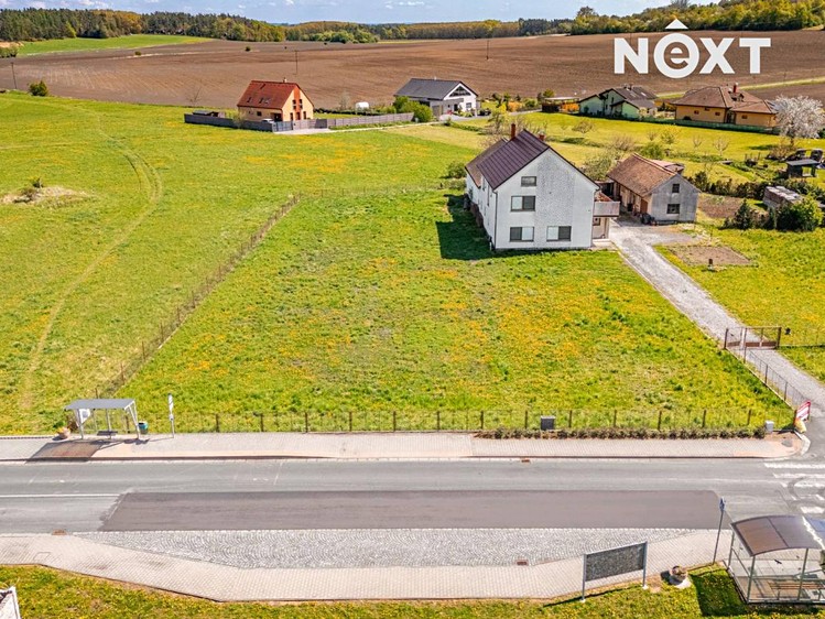 Prodej stavebního pozemku 1 350 m² - foto 1