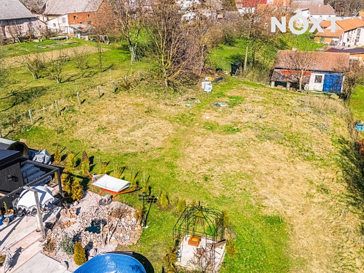 Prodej stavebního pozemku 1 639 m² - foto 2