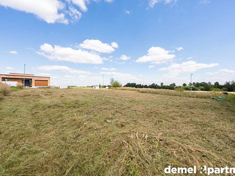 Prodej stavebního pozemku 640 m² - foto 4