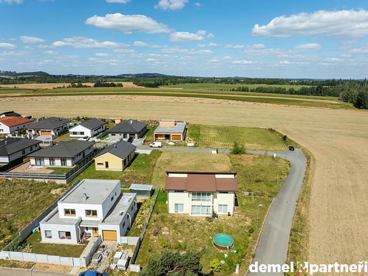 Prodej stavebního pozemku 640 m² - foto 7