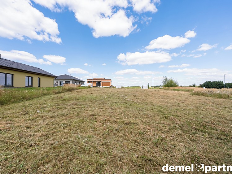Prodej stavebního pozemku 640 m² - foto 5