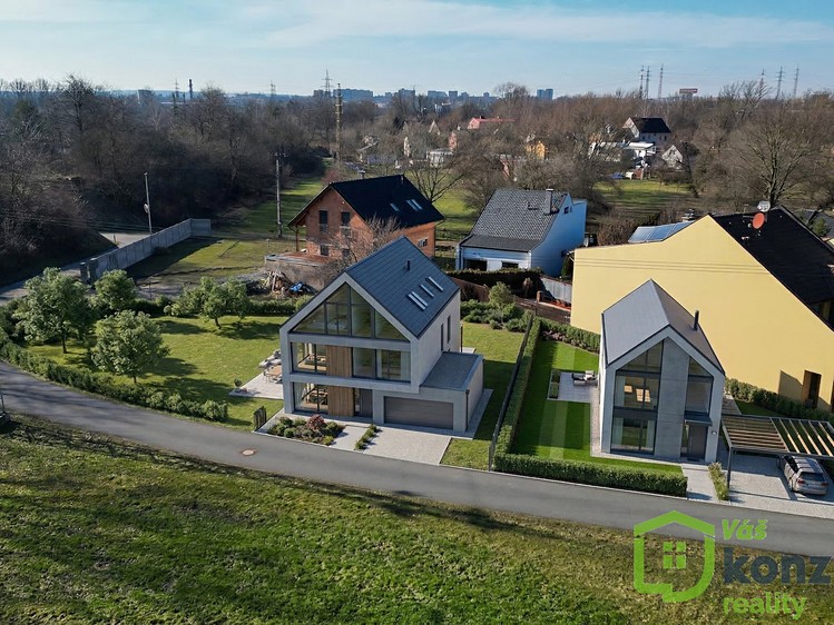 Prodej stavebního pozemku 291 m² - foto 1