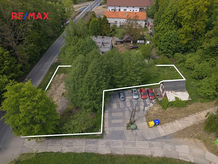 Prodej stavebního pozemku 988 m² - foto 8