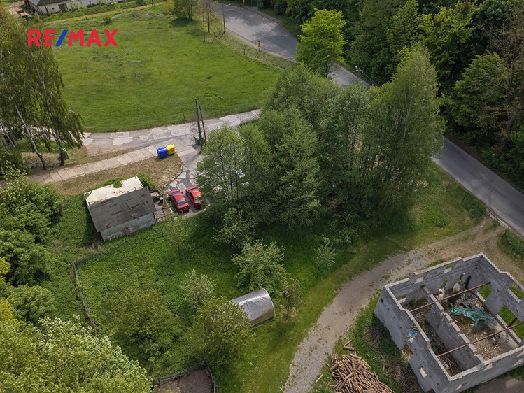 Prodej stavebního pozemku 988 m² - foto 5