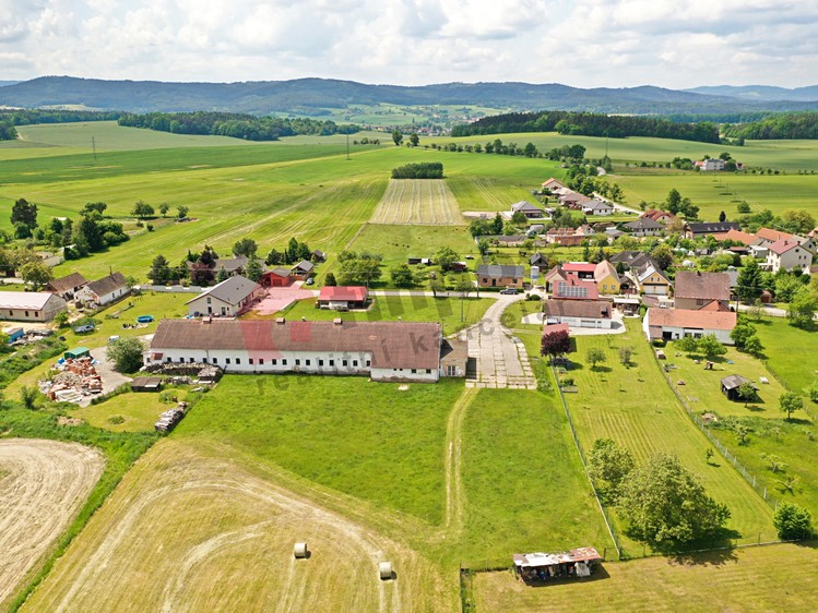 Prodej stavebního pozemku 2 376 m² - foto 6