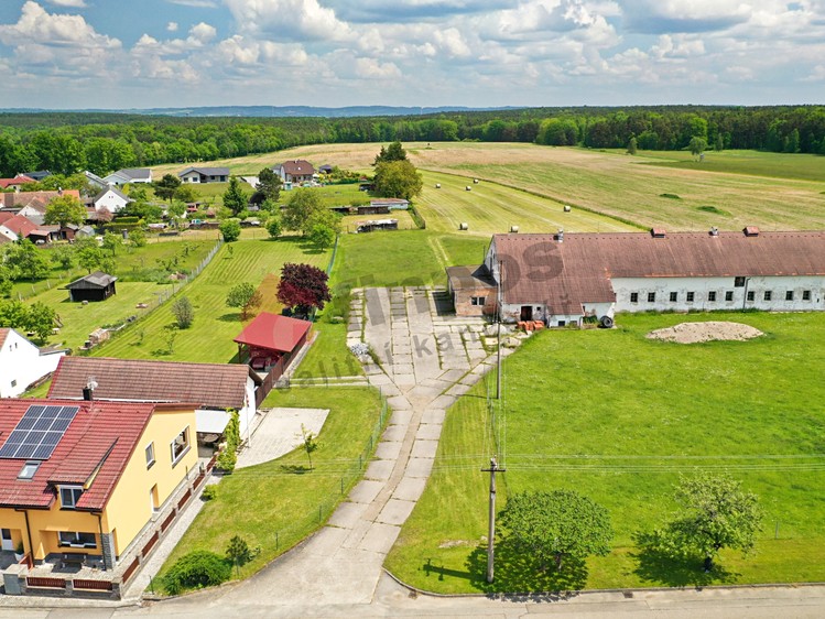 Prodej stavebního pozemku 2 376 m² - foto 7