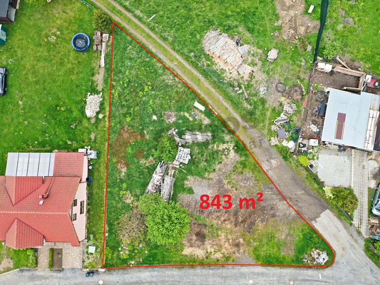 Prodej stavebního pozemku 843 m² - foto 2