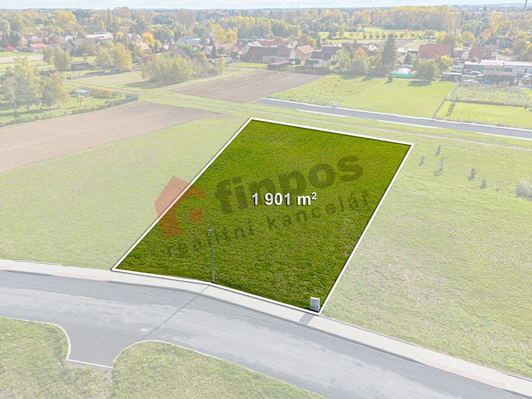 Prodej stavebního pozemku 1 901 m² - foto 1