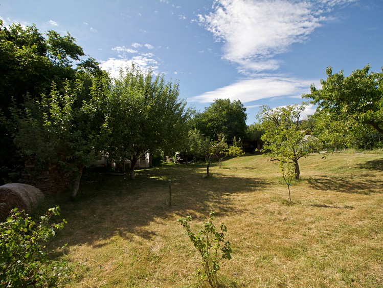 Prodej stavebního pozemku 1 276 m² - foto 2