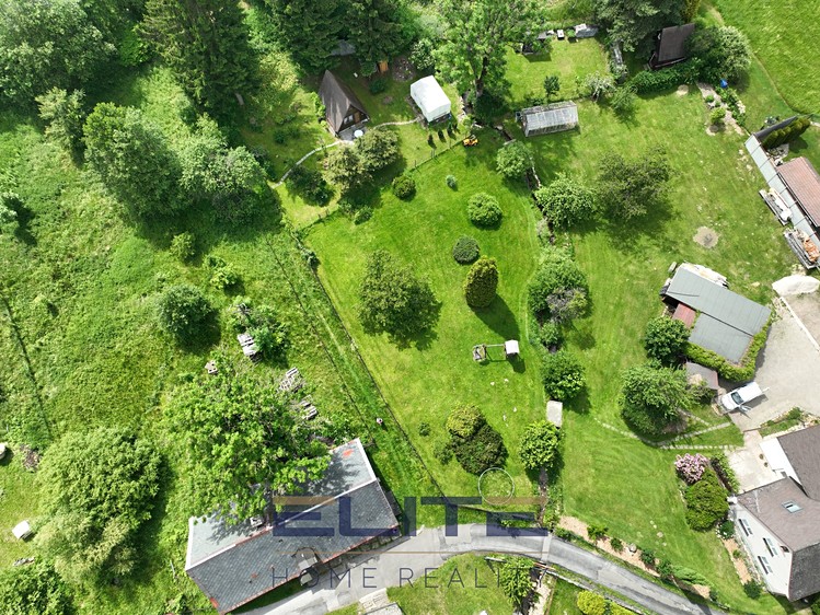 Prodej stavebního pozemku 1 502 m² - foto 1