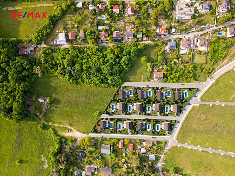 Prodej stavebního pozemku 15 151 m² - foto 1