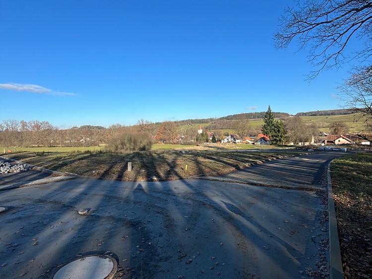 Prodej stavebního pozemku 801 m² - foto 1