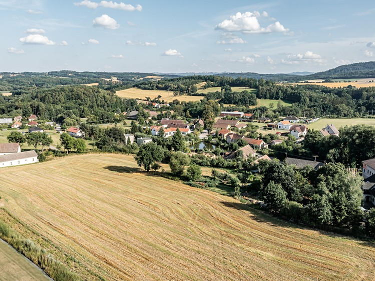 Prodej stavebního pozemku 7 150 m² - foto 2