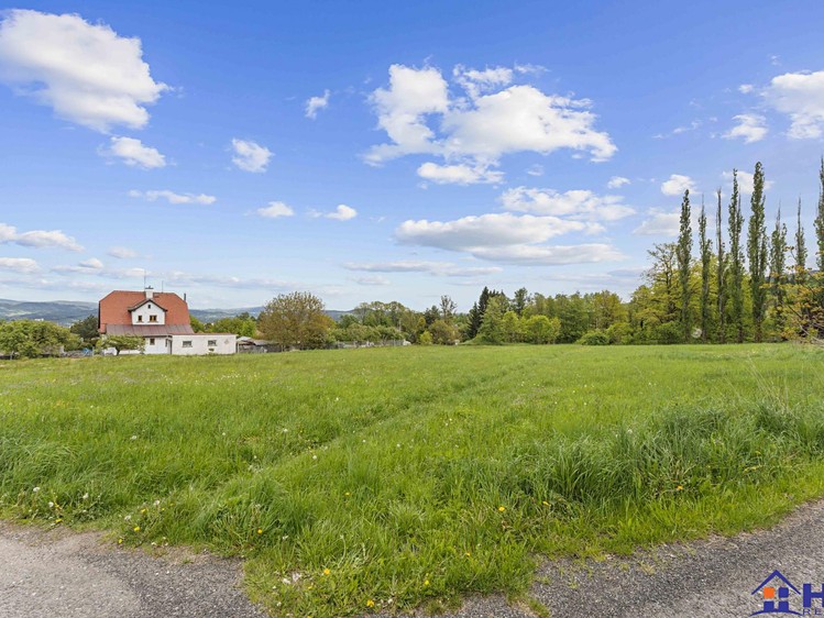 Prodej stavebního pozemku 2 518 m² - foto 8