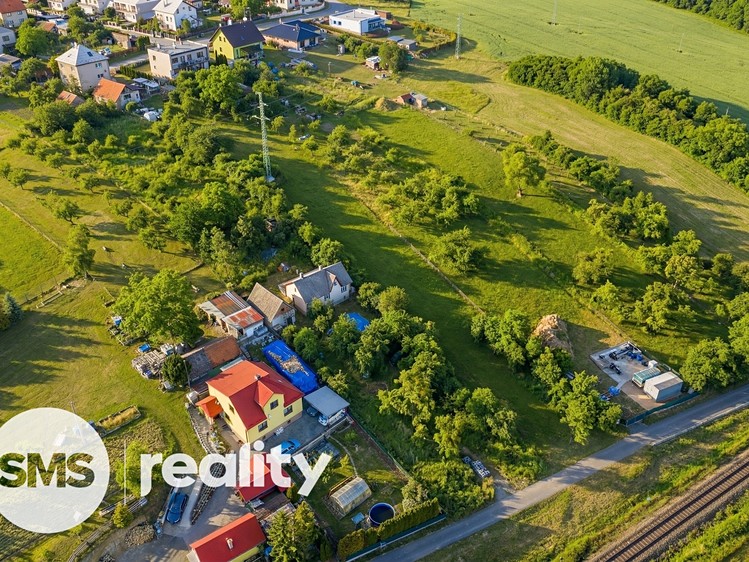 Prodej  stavebního pozemku 2 025 m² - foto 4