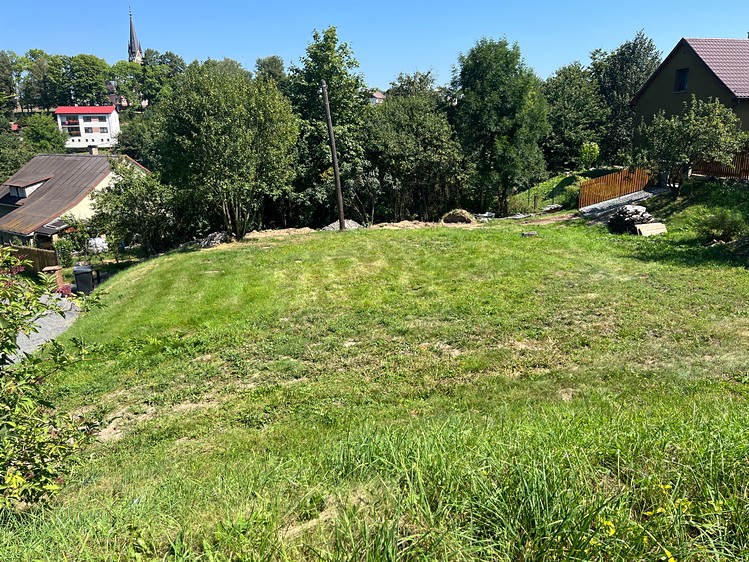 Prodej stavebního pozemku 553 m² - foto 1