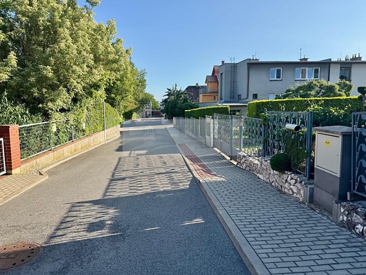 Prodej stavebního pozemku 506 m² - foto 3