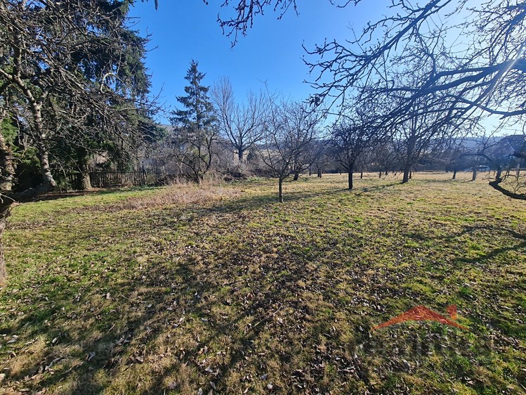 Prodej stavebního pozemku 859 m² - foto 2