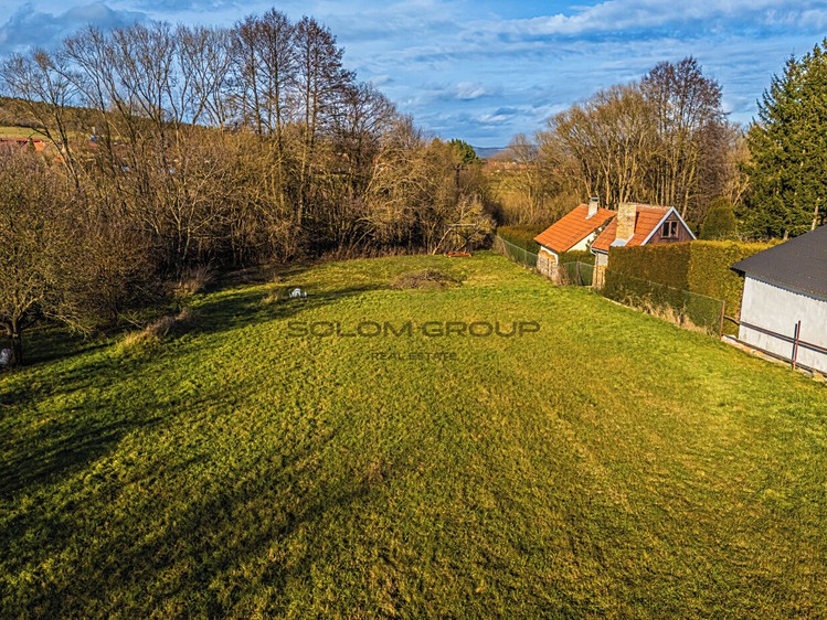 Prodej stavebního pozemku 4 472 m² - foto 1