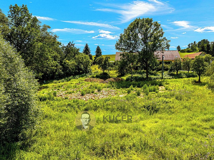 Prodej stavebního pozemku 1 005 m² - foto 4