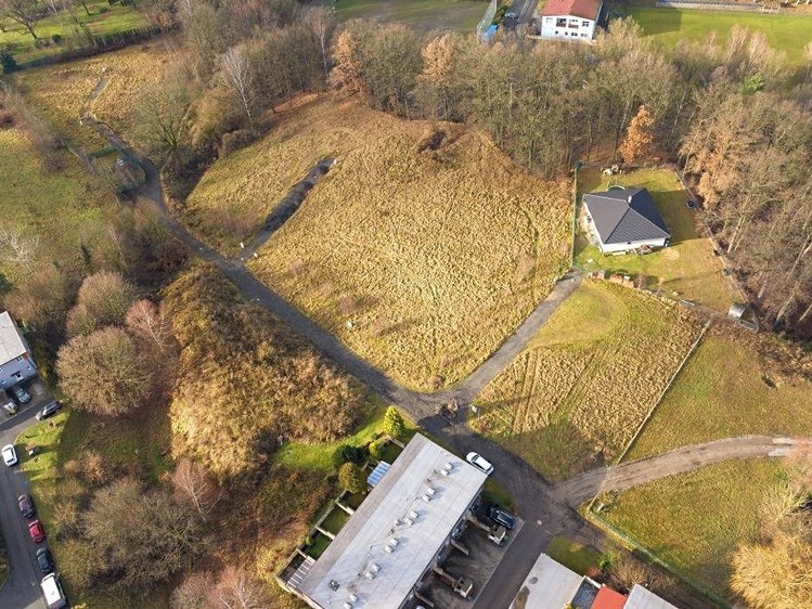Prodej stavebního pozemku 18 685 m² - foto 1