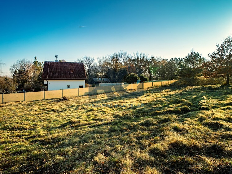 Prodej  stavebního pozemku 1 028 m² - foto 4