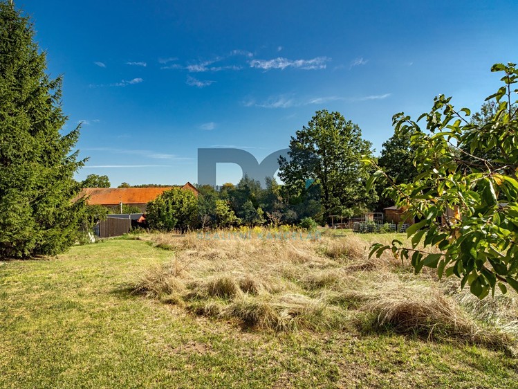 Prodej stavebního pozemku 792 m² - foto 2