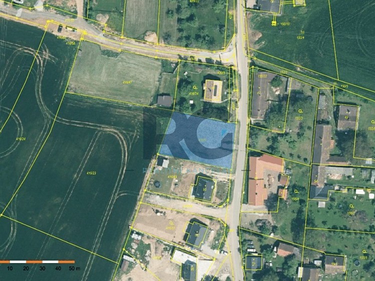 Prodej stavebního pozemku 1 210 m² - foto 4