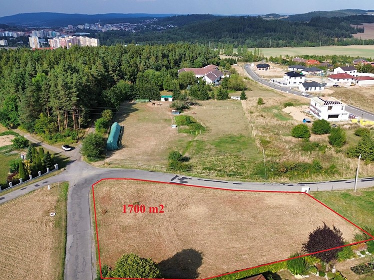 Prodej stavebního pozemku 1 700 m² - foto 3
