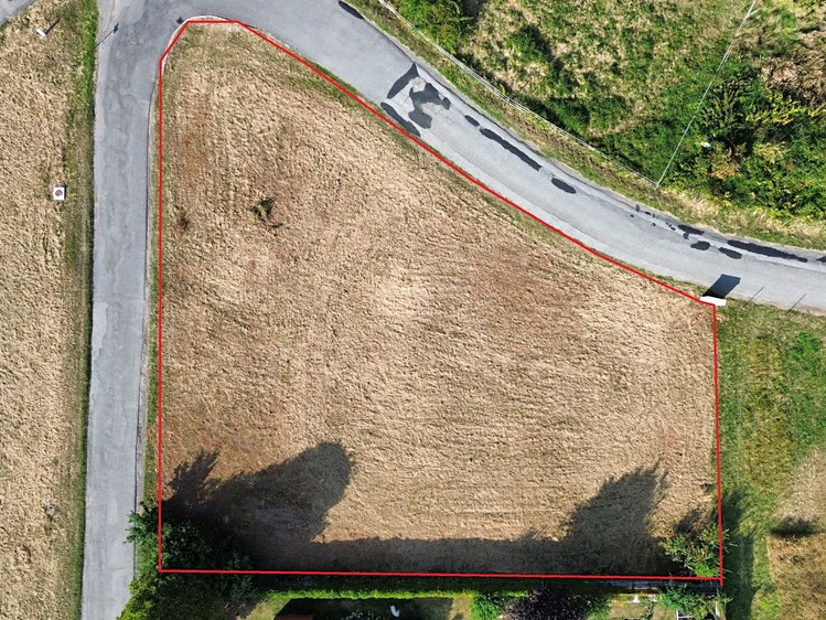 Prodej stavebního pozemku 1 700 m² - foto 8