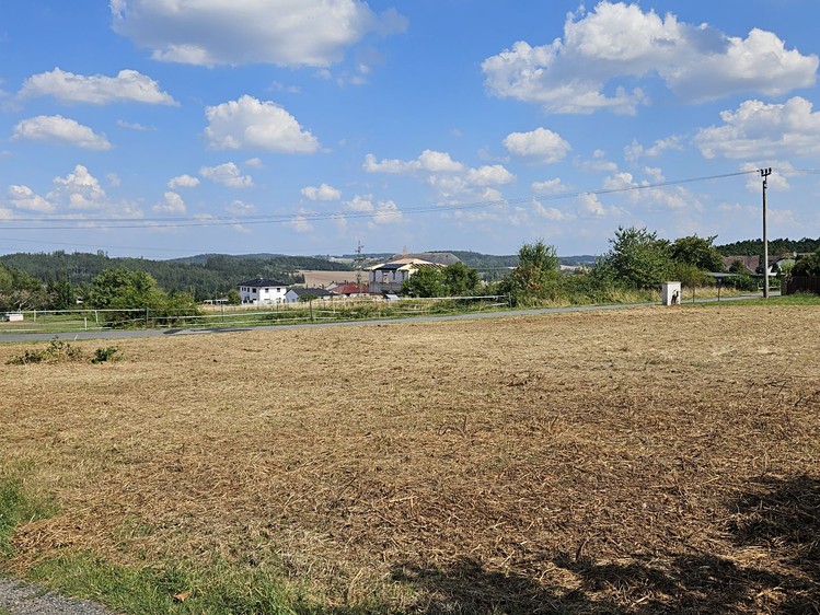 Prodej stavebního pozemku 1 700 m² - foto 7