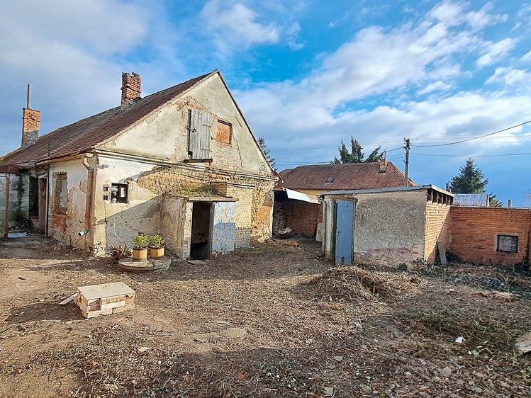 Prodej stavebního pozemku 390 m² - foto 4