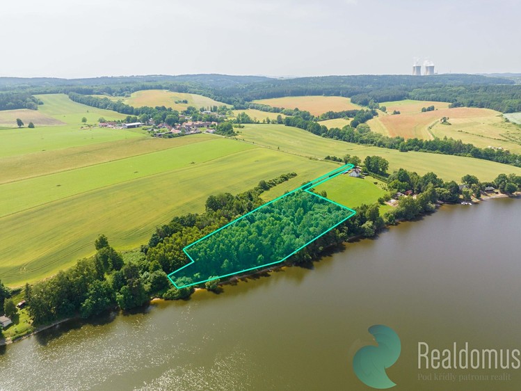 Prodej stavebního pozemku 9 993 m² - foto 1