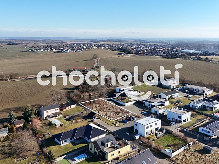 Prodej stavebního pozemku 842 m² - foto 2