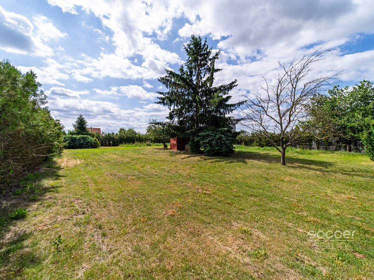 Prodej stavebního pozemku 1 300 m² - foto 3