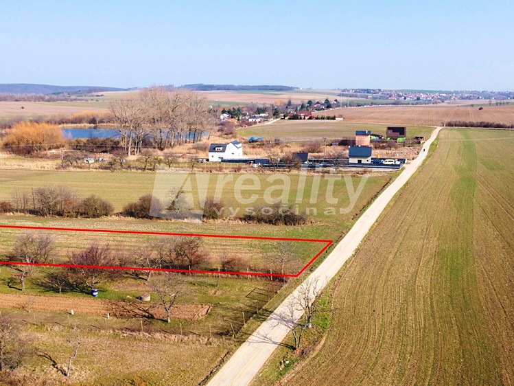 Prodej stavebního pozemku 2 719 m² - foto 3