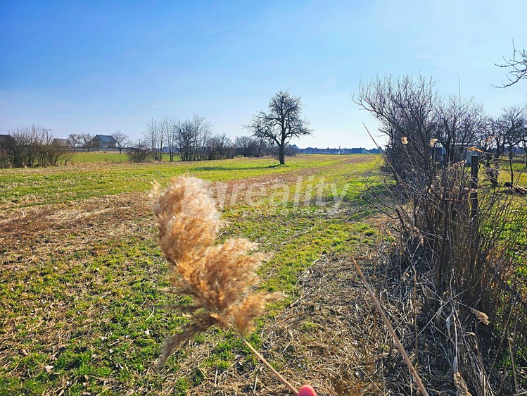 Prodej stavebního pozemku 2 719 m² - foto 8
