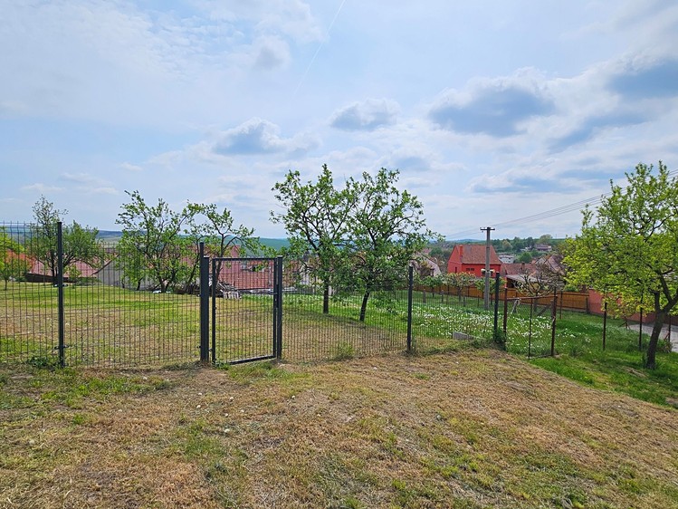 Prodej stavebního pozemku 381 m² - foto 4