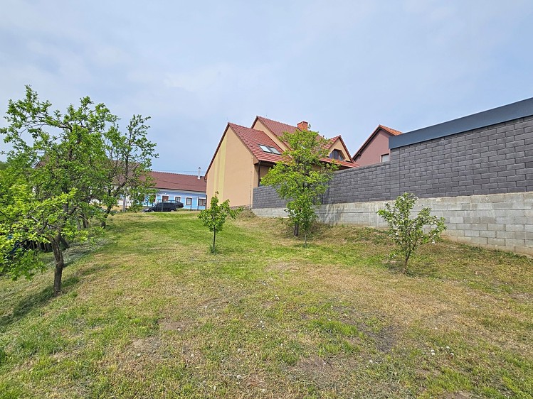 Prodej stavebního pozemku 381 m² - foto 5