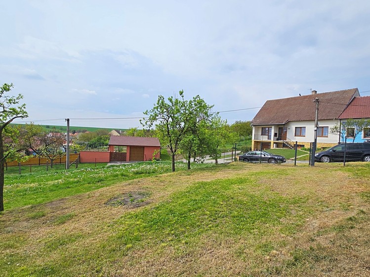 Prodej stavebního pozemku 381 m² - foto 7