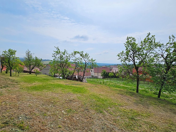 Prodej stavebního pozemku 381 m² - foto 6